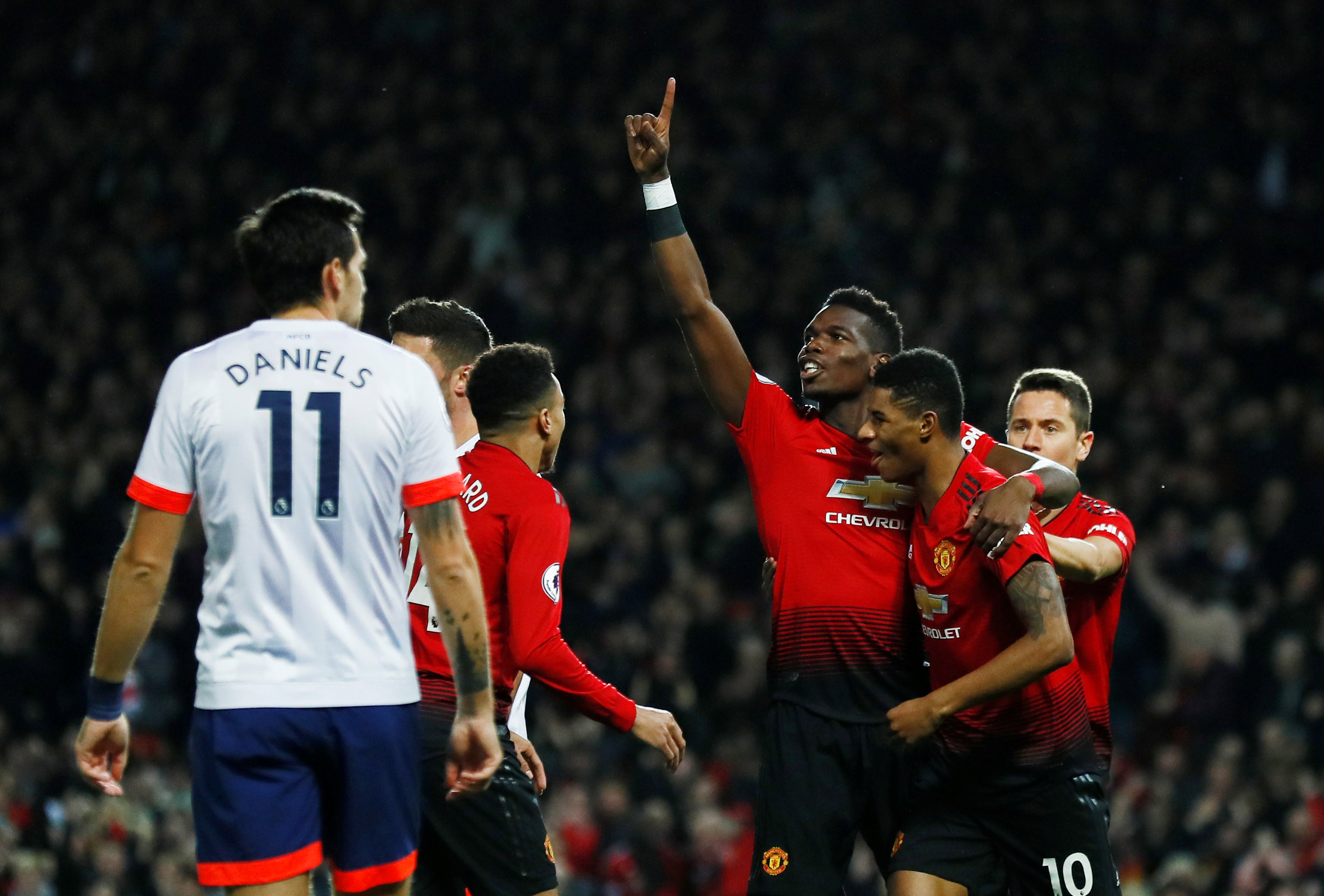 这位年轻前 这位年轻前